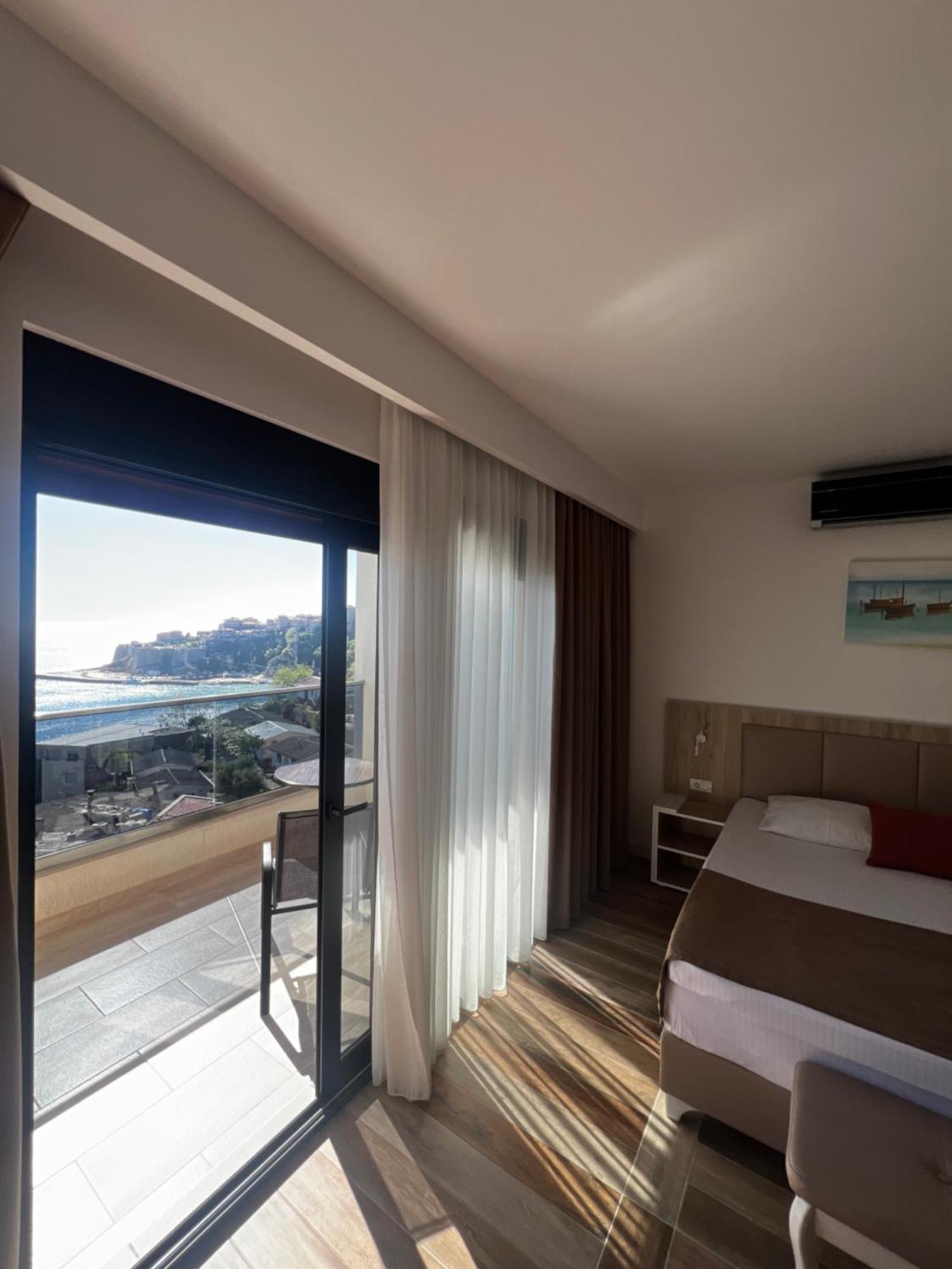 Queen Room Sea View