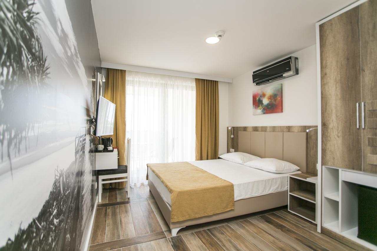 Queen Room Sea View