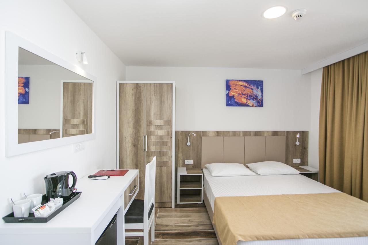 Queen Room Sea View
