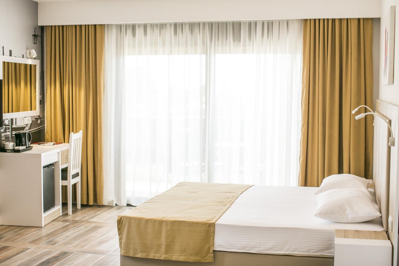 Deluxe Suite Sea View