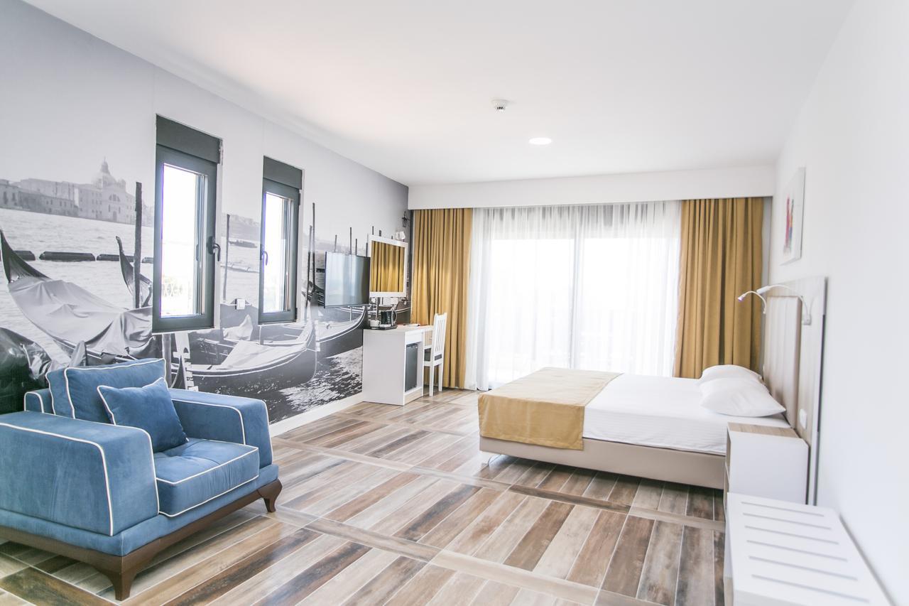 Deluxe Suite Sea View